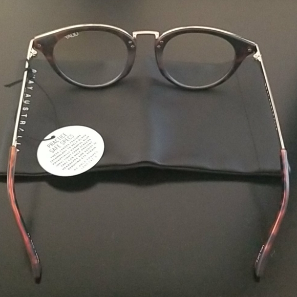 Quay Australia Gotta Run Blue Light Glasses - Picture 6 of 10